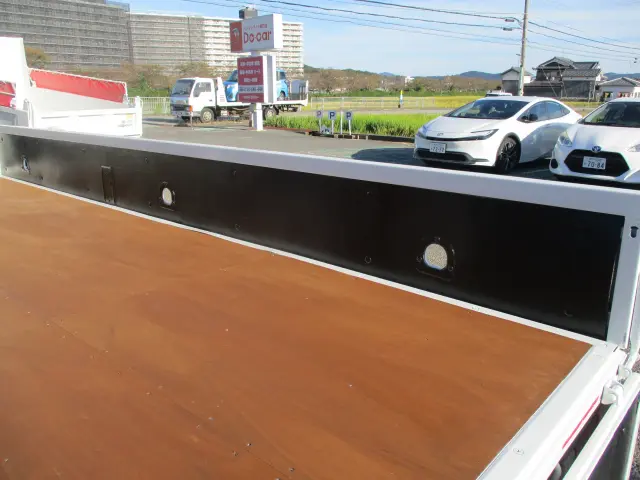 いすゞ エルフ TRG-NPR85AR(2WD)の写真19