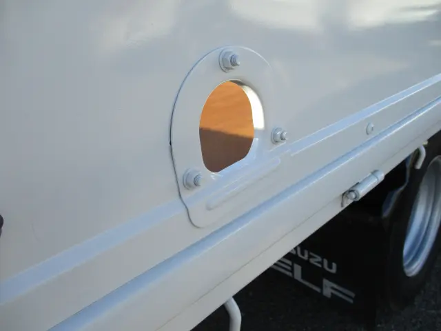 いすゞ エルフ TRG-NPR85AR(2WD)の写真20