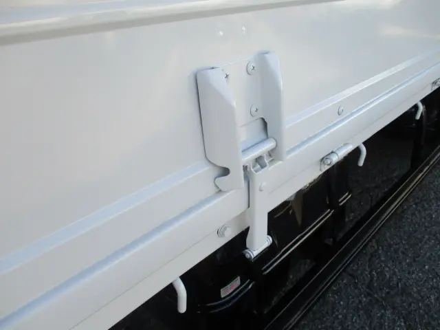 いすゞ エルフ TRG-NPR85AR(2WD)の写真21