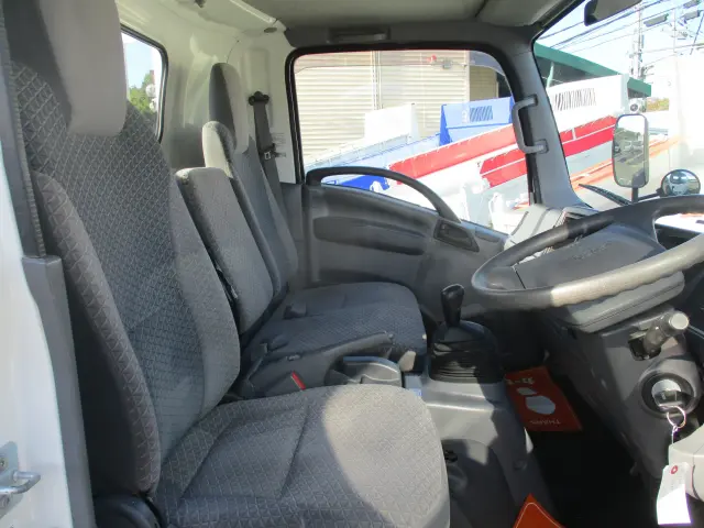 いすゞ エルフ TRG-NPR85AR(2WD)の写真39