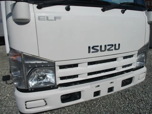 いすゞ エルフ BKG-NJR85AN(2WD)の写真6