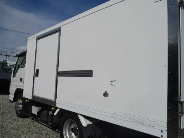 いすゞ エルフ BKG-NJR85AN(2WD)の写真12