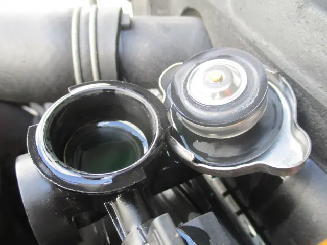 いすゞ エルフ BKG-NJR85AN(2WD)の写真46