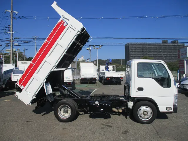 いすゞ エルフ TPG-NKR85AD(2WD)の写真6
