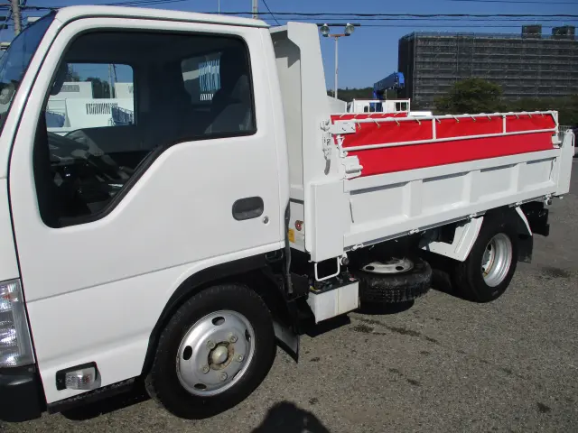 いすゞ エルフ TPG-NKR85AD(2WD)の写真7