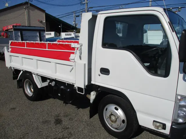 いすゞ エルフ TPG-NKR85AD(2WD)の写真8