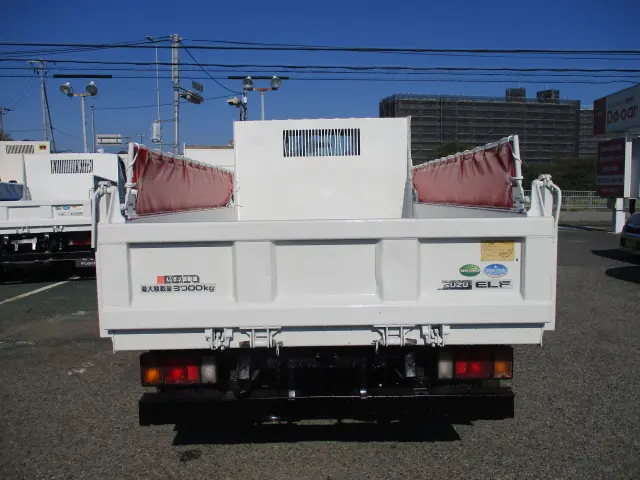 いすゞ エルフ TPG-NKR85AD(2WD)の写真11