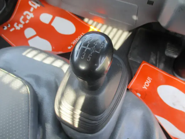 いすゞ エルフ TPG-NKR85AD(2WD)の写真30