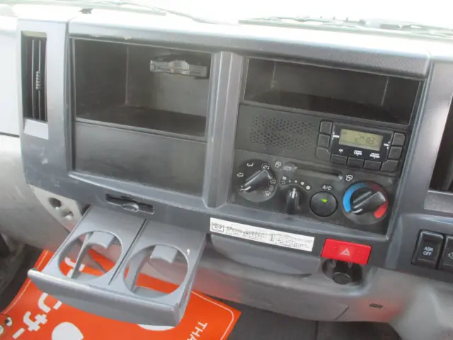 いすゞ エルフ TPG-NKR85AD(2WD)の写真32