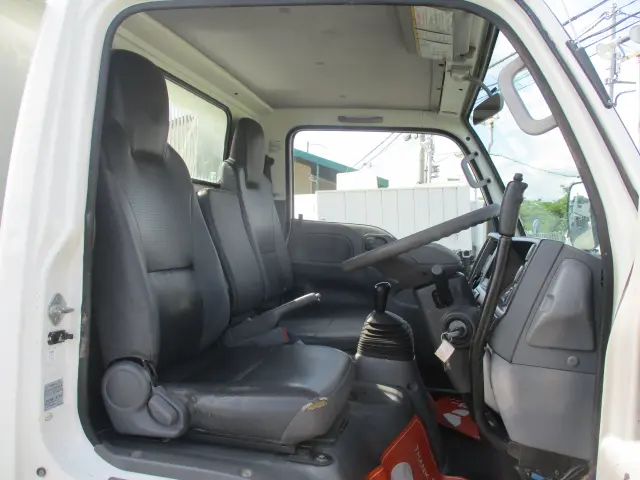 いすゞ エルフ TPG-NKR85AD(2WD)の写真34