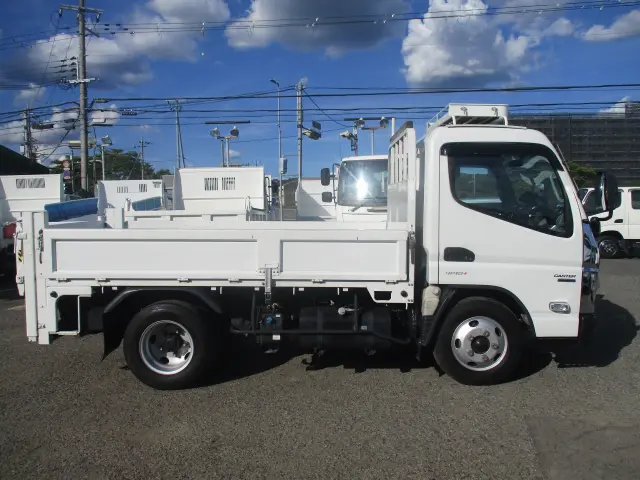 三菱 キャンター 2RG-FEVA0(2WD)の写真9