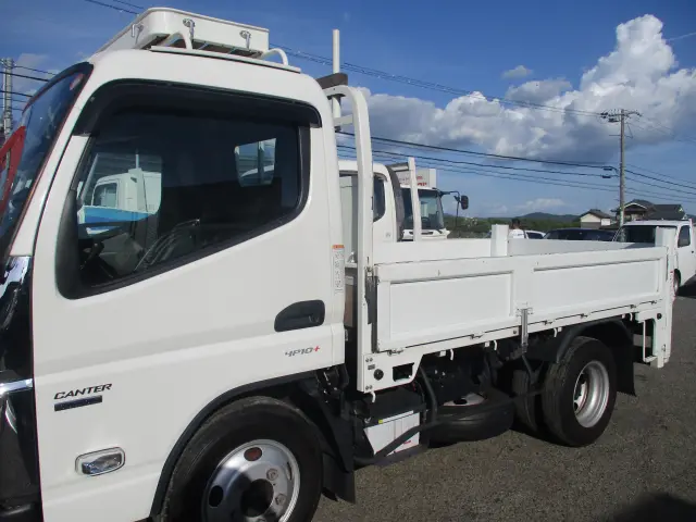 三菱 キャンター 2RG-FEVA0(2WD)の写真10