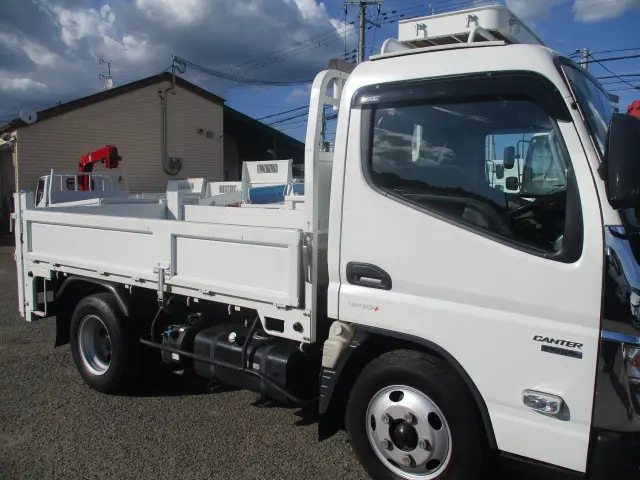 三菱 キャンター 2RG-FEVA0(2WD)の写真11