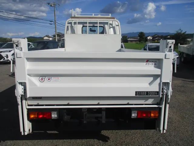 三菱 キャンター 2RG-FEVA0(2WD)の写真18