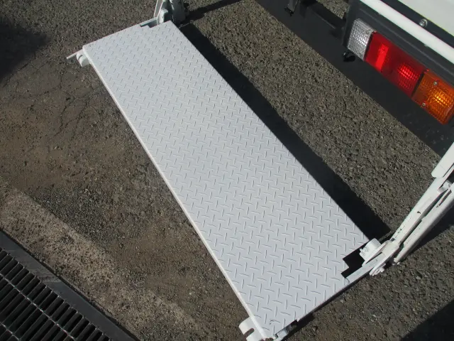 三菱 キャンター 2RG-FEVA0(2WD)の写真24