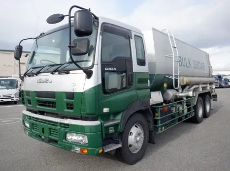 いすゞ  PDG-CYM77Q8(その他)の写真1