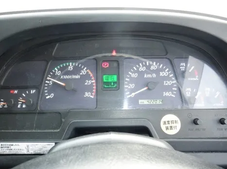 いすゞ  PDG-CYM77Q8(その他)の写真28