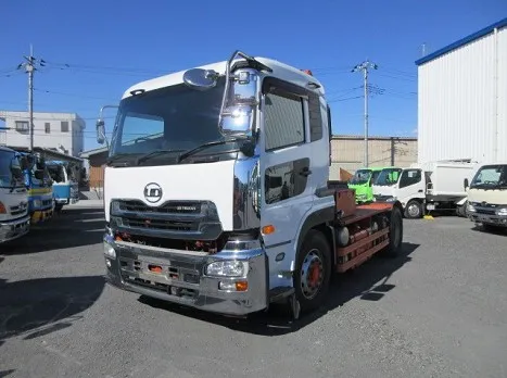 UDﾄﾗｯｸｽ  QKG-GK6XAE(その他)の写真1