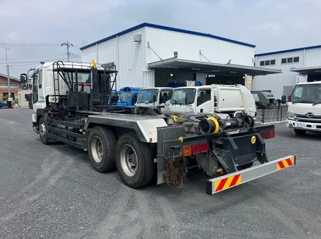 いすゞ  LKG-CYZ77AM(その他)の写真4