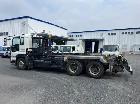 いすゞ LKG-CYZ77AM(その他)の写真7