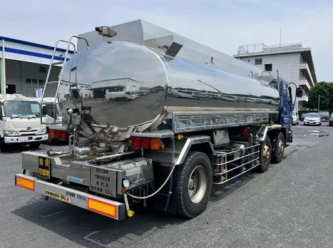 いすゞ  PJ-CYG77P6(その他)の写真2