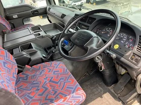 いすゞ PJ-CYG77P6(その他)の写真25