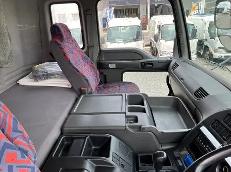 いすゞ PJ-CYG77P6(その他)の写真26