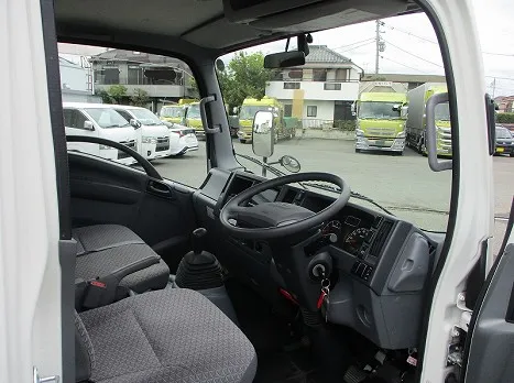 いすゞ  TRG-NMR85AR(その他)の写真25