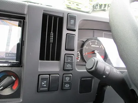 いすゞ  TRG-NMR85AR(その他)の写真32