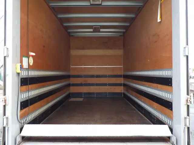 日産 アトラス TPG-FEA2W(2WD)の写真11