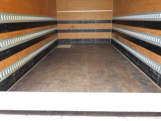 日産 アトラス TPG-FEA2W(2WD)の写真12