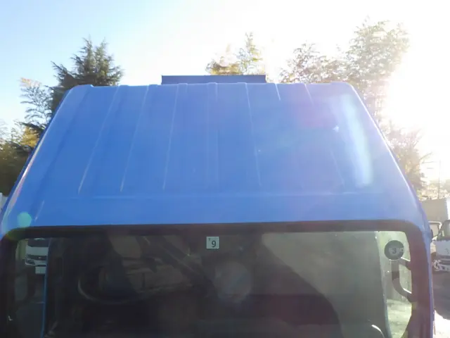 いすゞ エルフ KR-NKR81ED(2WD)の写真9