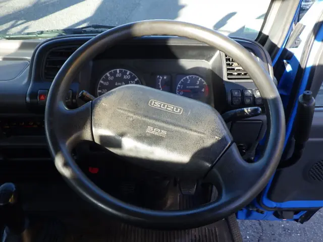 いすゞ エルフ KR-NKR81ED(2WD)の写真17