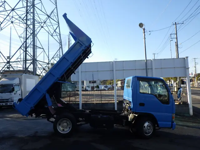 いすゞ エルフ KR-NKR81ED(2WD)の写真25