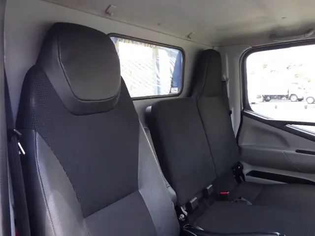 三菱 キャンター TPG-FBA50(2WD)の写真20