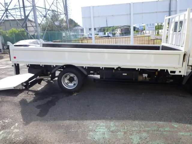 三菱 キャンター KK-FE72CE(2WD)の写真9