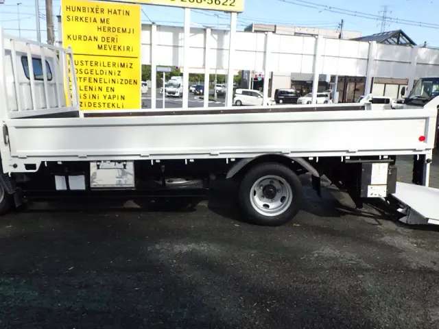 三菱 キャンター KK-FE72CE(2WD)の写真10