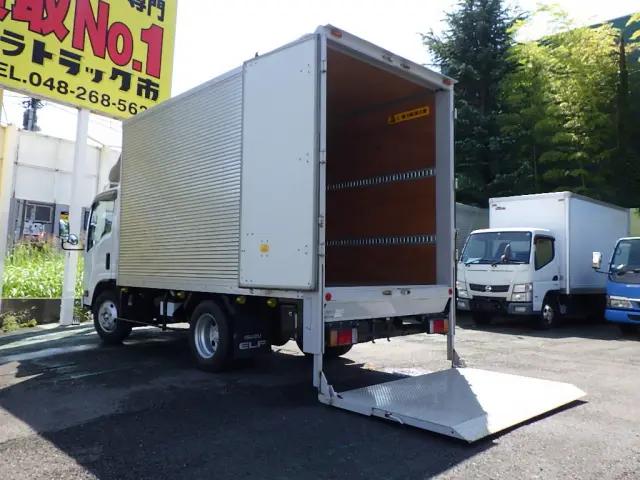 いすゞ エルフ TKG-NMR85N(2WD)の写真4