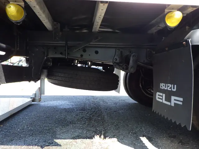 いすゞ エルフ TKG-NMR85N(2WD)の写真17