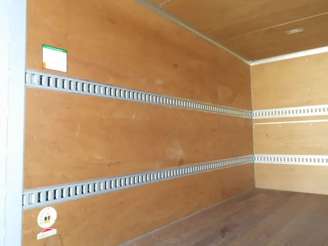 いすゞ エルフ TKG-NMR85N(2WD)の写真24