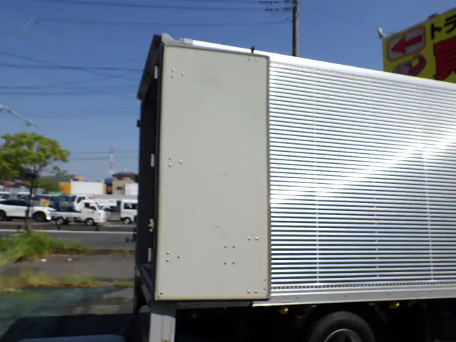 いすゞ エルフ TKG-NMR85N(2WD)の写真28