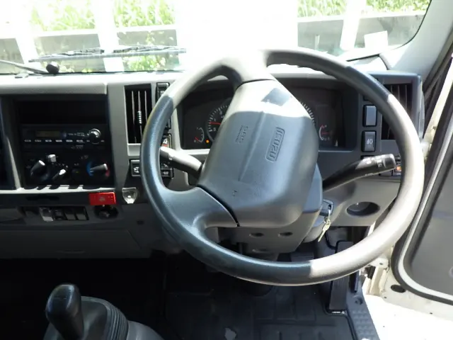 いすゞ エルフ TKG-NMR85N(2WD)の写真38