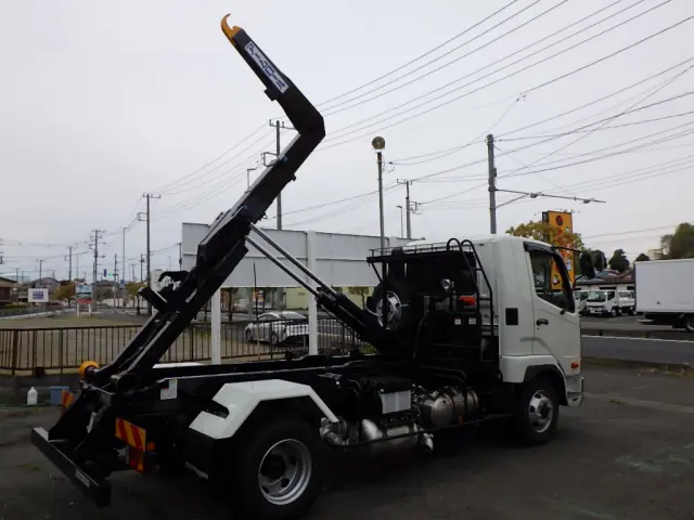 三菱 ファイター 2KG-FK72Fの写真2