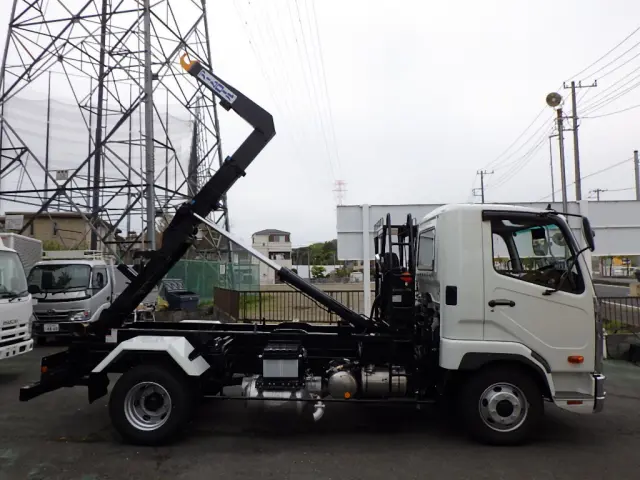 三菱 ファイター 2KG-FK72Fの写真8