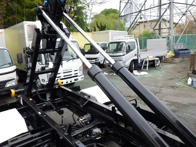 三菱 ファイター 2KG-FK72Fの写真10