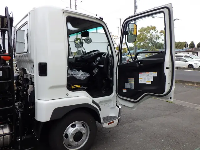 三菱 ファイター 2KG-FK72Fの写真15