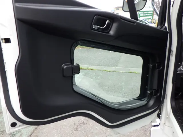 三菱 ファイター 2KG-FK72Fの写真32