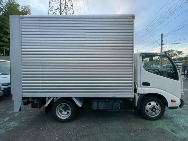 波板ｷｽﾞ凹み等ほとんどありません！|トヨタ トヨエース TKG-XZC605(2WD)の写真4