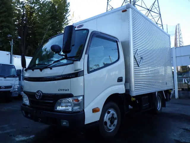 トヨタ ダイナ BDG-XZU504(2WD)の写真1