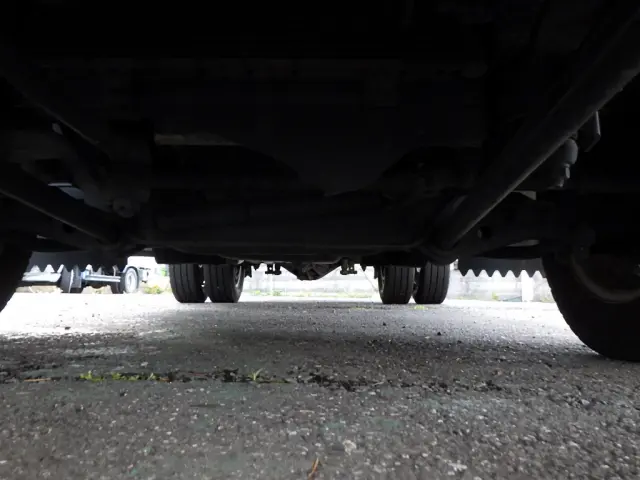 いすゞ エルフ KR-NKR81GAV(2WD)の写真33